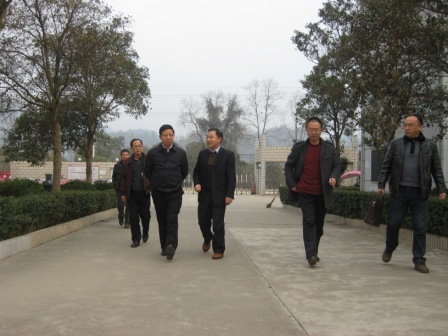 董曉明縣長視察銅鼓仁和