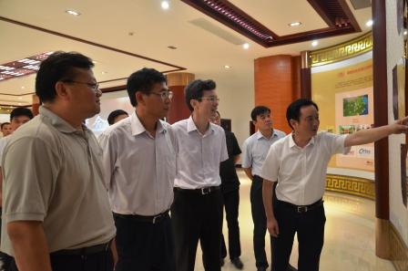 宜春市委副書記、市政府黨組書記張小平視察仁和集團