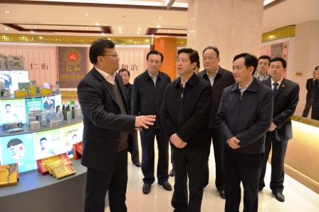 1428652731284025656.jpg 江西省副省長 省公安廳廳長鄭為文視察仁和集團 (1).jpg