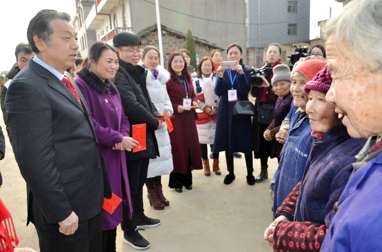 （送審）仁和集團走訪慰問杏塘村委困難群眾 (1).png